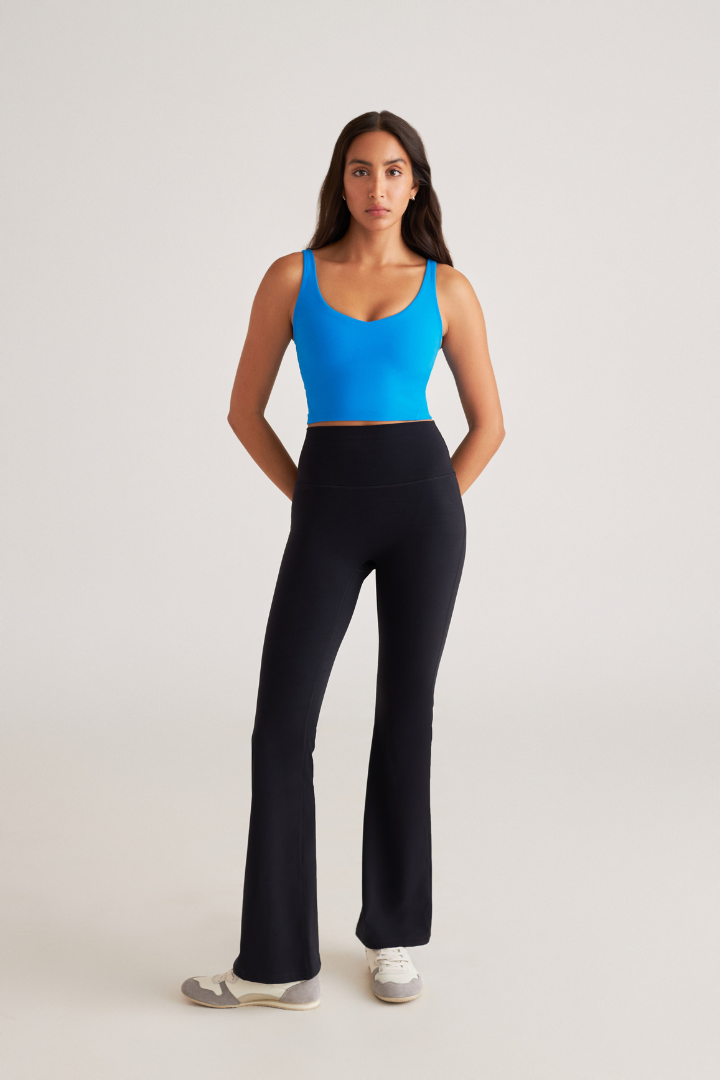 STRIDE FLARE PANTS