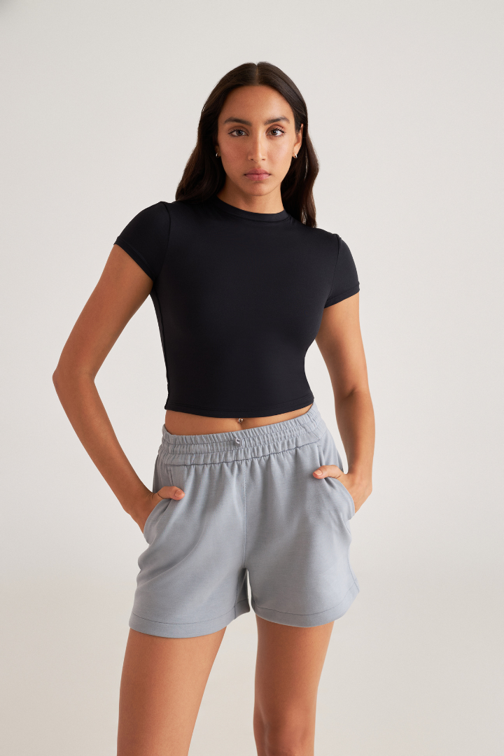 ESSENTIAL SHORT SLEEVE TEE